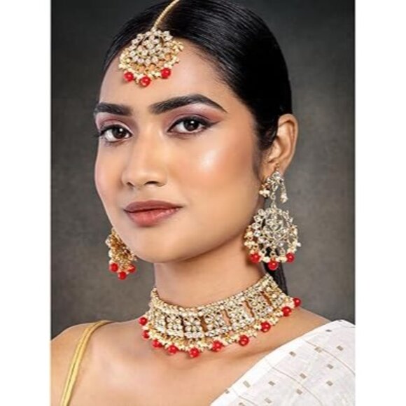 Aheli Kundan Studded Choker Necklace Earrings and Maang Tikka Set - Picture 7 of 7